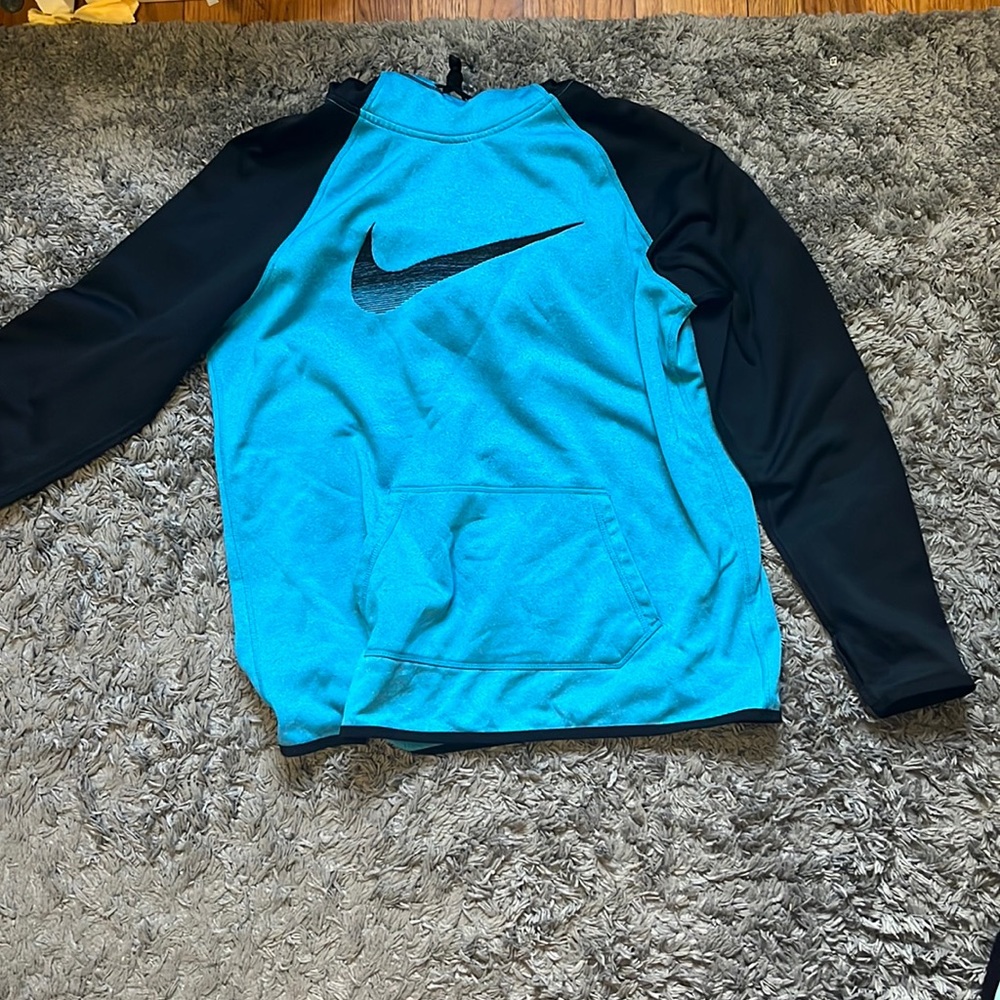 Nike sweatshirt